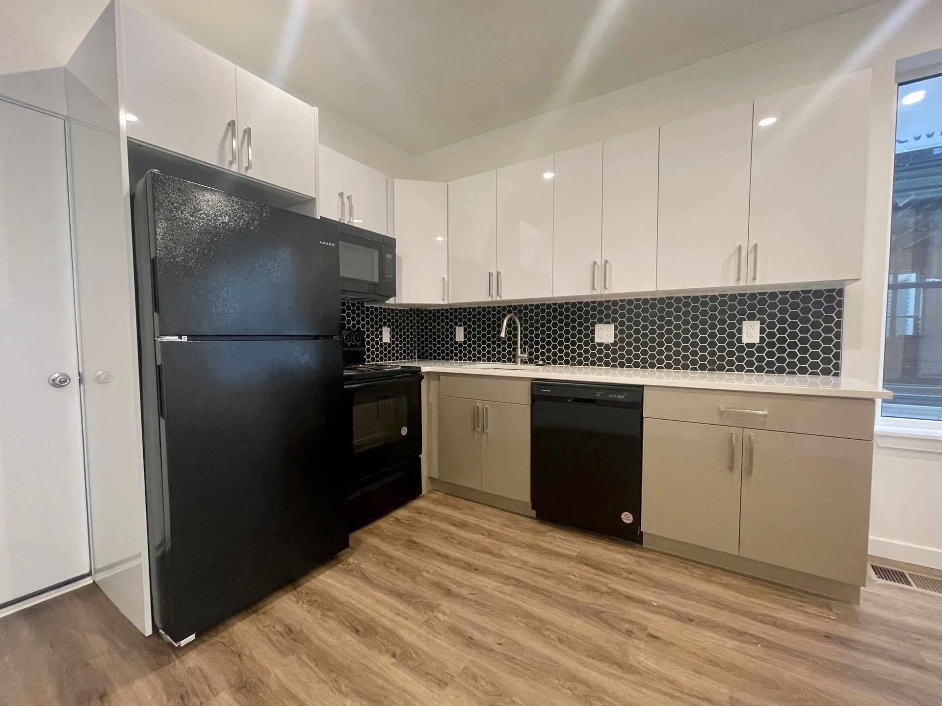 Omega Realty Group 54th STREET MANOR Philadeliphia, PA