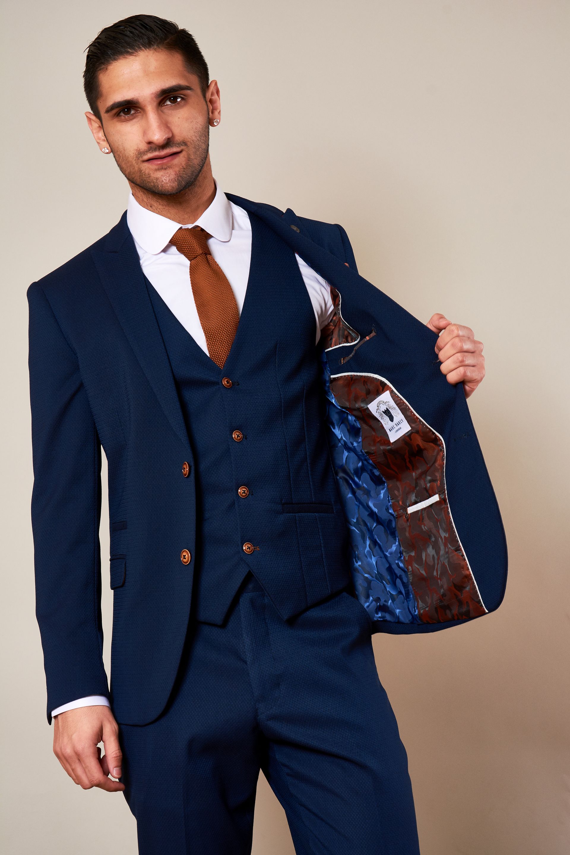 SUIT HIRE