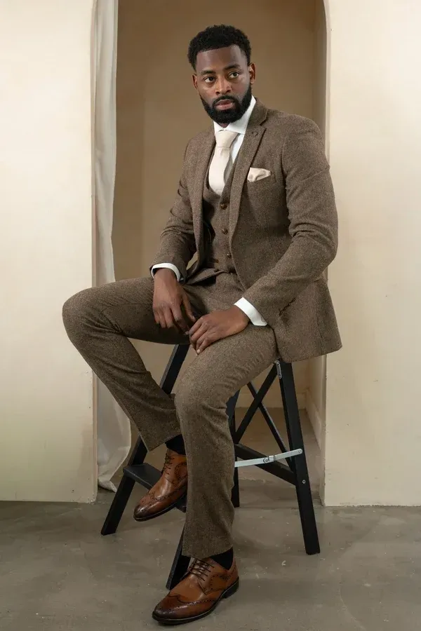 SUITS & ACCESSORIES TO BUY