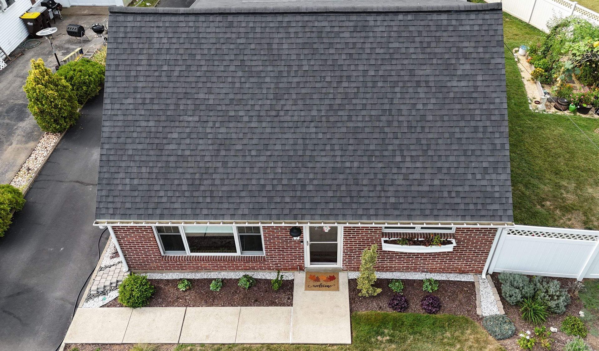 Phot of a roof of a house after repair.