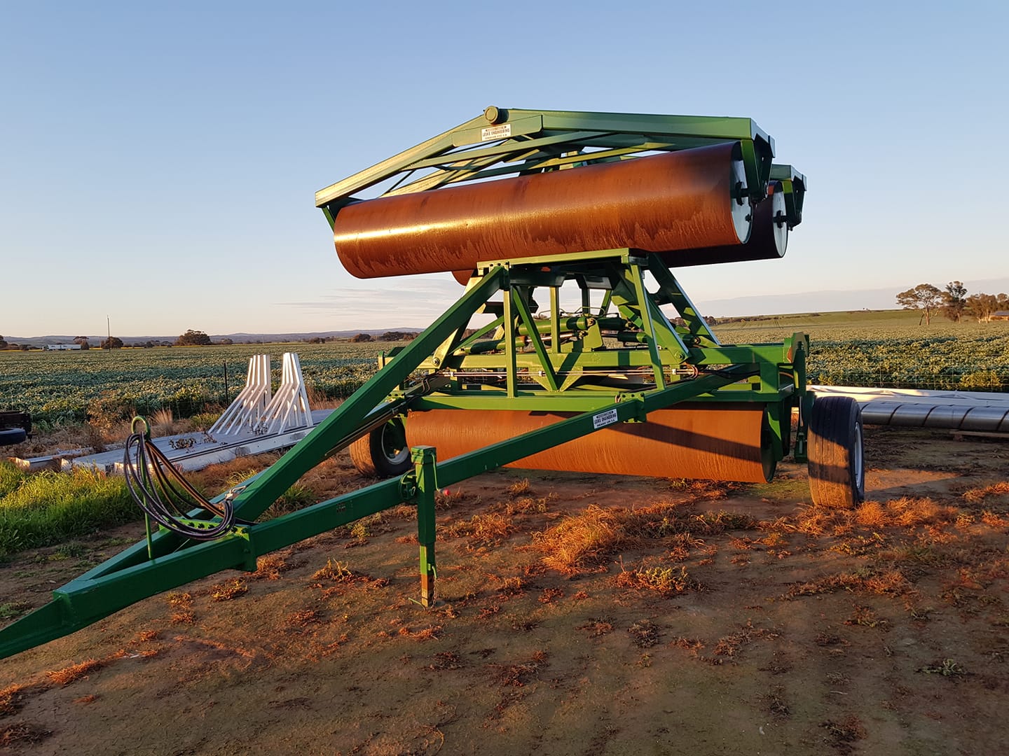 Hydraulic Folding Land Roller - Shea-Oak Log, SA - Leske Engineering