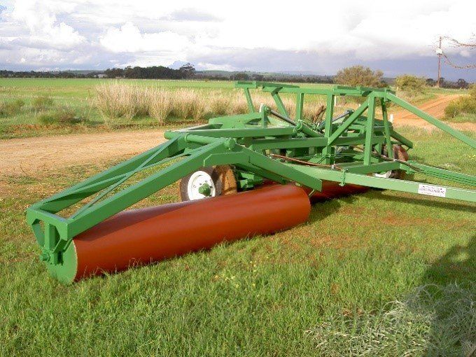 Land Roller Model 9.000 - Shea-Oak Log, SA - Leske Engineering