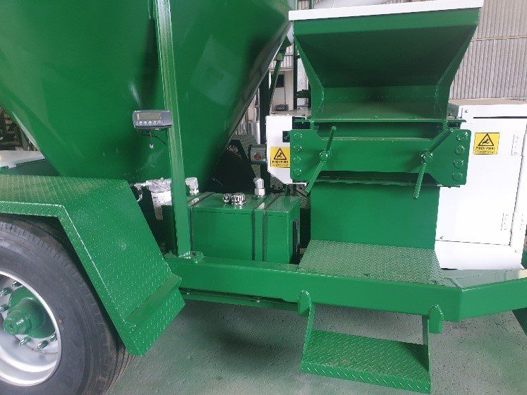 On-Board Hydraulic System - Shea-Oak Log, SA - Leske Engineering