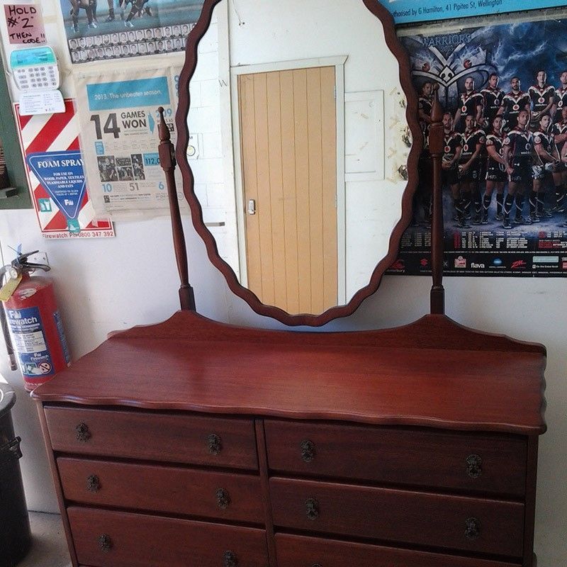 Mirror - Auckland, NZ - Papakura Furniture & Door Refinishers Limited Mirror - Auckland, NZ - Papakura Furniture & Door Refinishers Limited