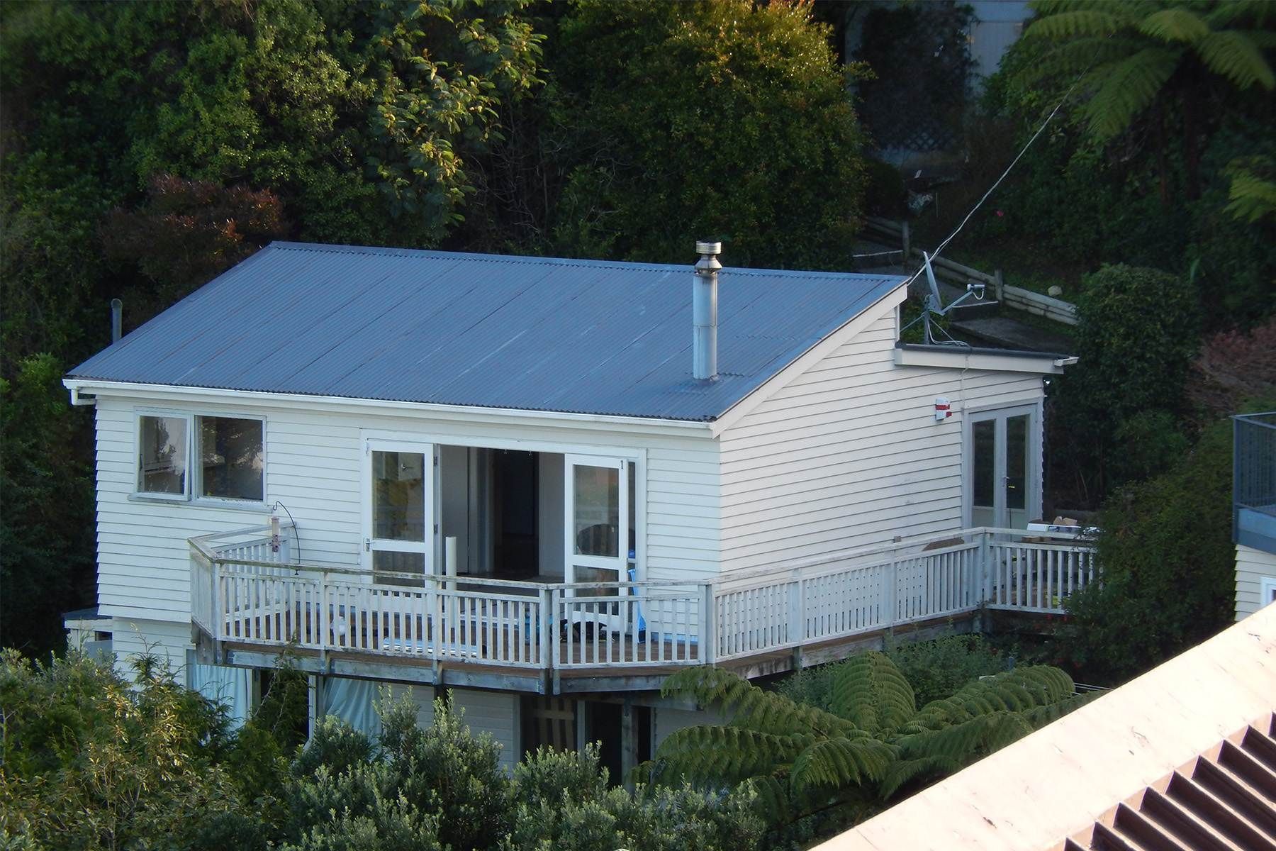 single level home with deck