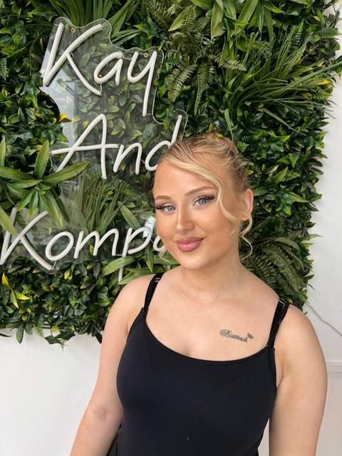 Kay and Kompany hair and beauty salon in Muswellhill London N10, hairstylist Kayley hair and hairextensions, greatlengths, olaplex hair treatments, kayandkompany salon, london salons in muswellhill n10, n8, n22, n6, n14, n20 n11, n12 and n2 n3 hairstylists Kayley