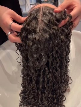 Hair perm, curly hair salons, curls, wavy hair, long hair, perm hair, kayandkompany perm salons in muswellhill, London n10, n22, north london salon perms hairdressers, perming salons