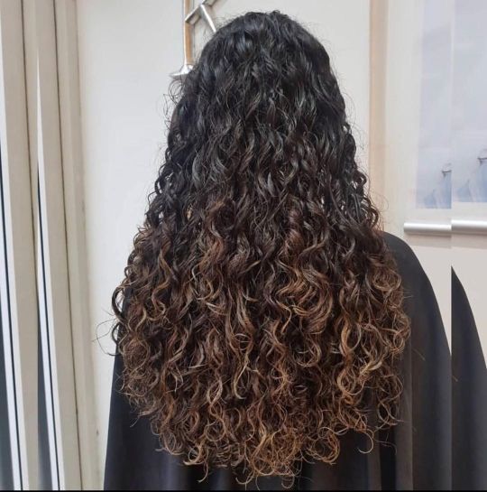 Perms, permed hair, perm, curly perms, curly hair, hair curls, bouncy curls, spiral hair curls, long hair perms, perm hairstyle, how much is a perm, London perm salon kayandkompany