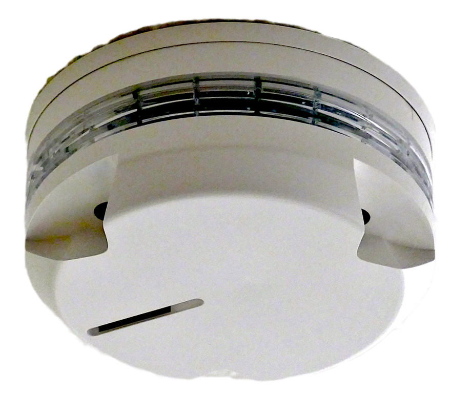 Rivelatore di fumo bianco con fascia argentata e fessure di ventilazione su sfondo neutro