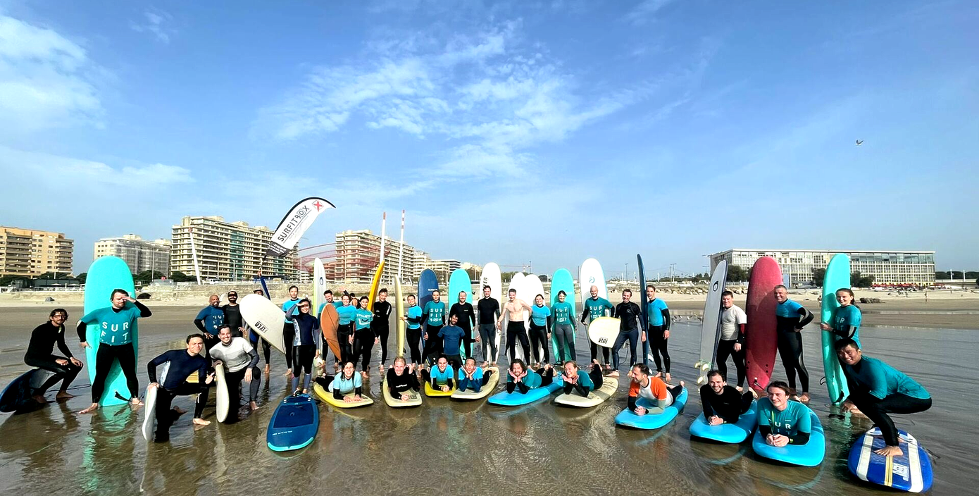 aulas de surf em grupo