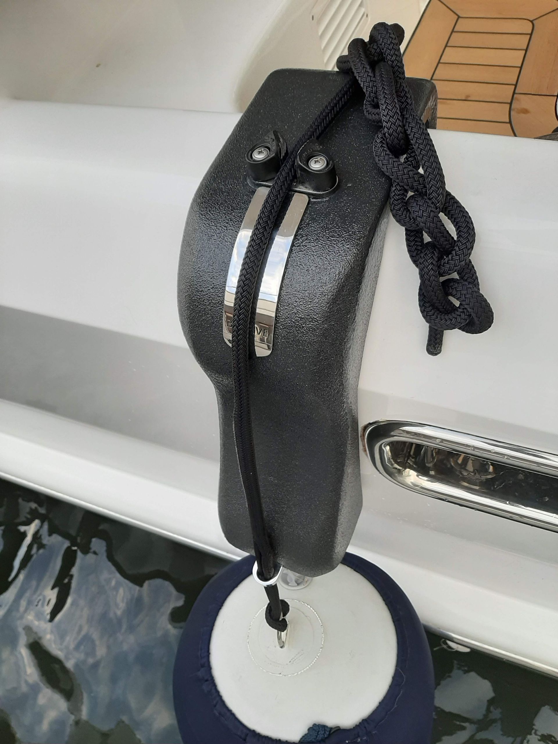 accessories for yachts
CUSTOM YACHT FENDER