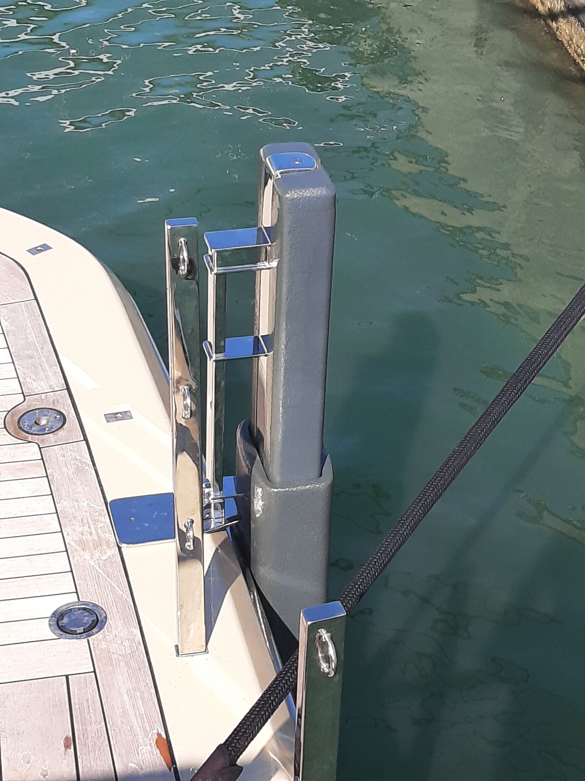 accessories for yachts
CUSTOM YACHT FENDER