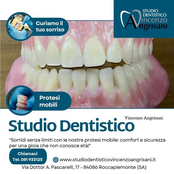 Studio dentistico ad Angri con dentiere e slogan su sorriso, contatti e protesi mobili.