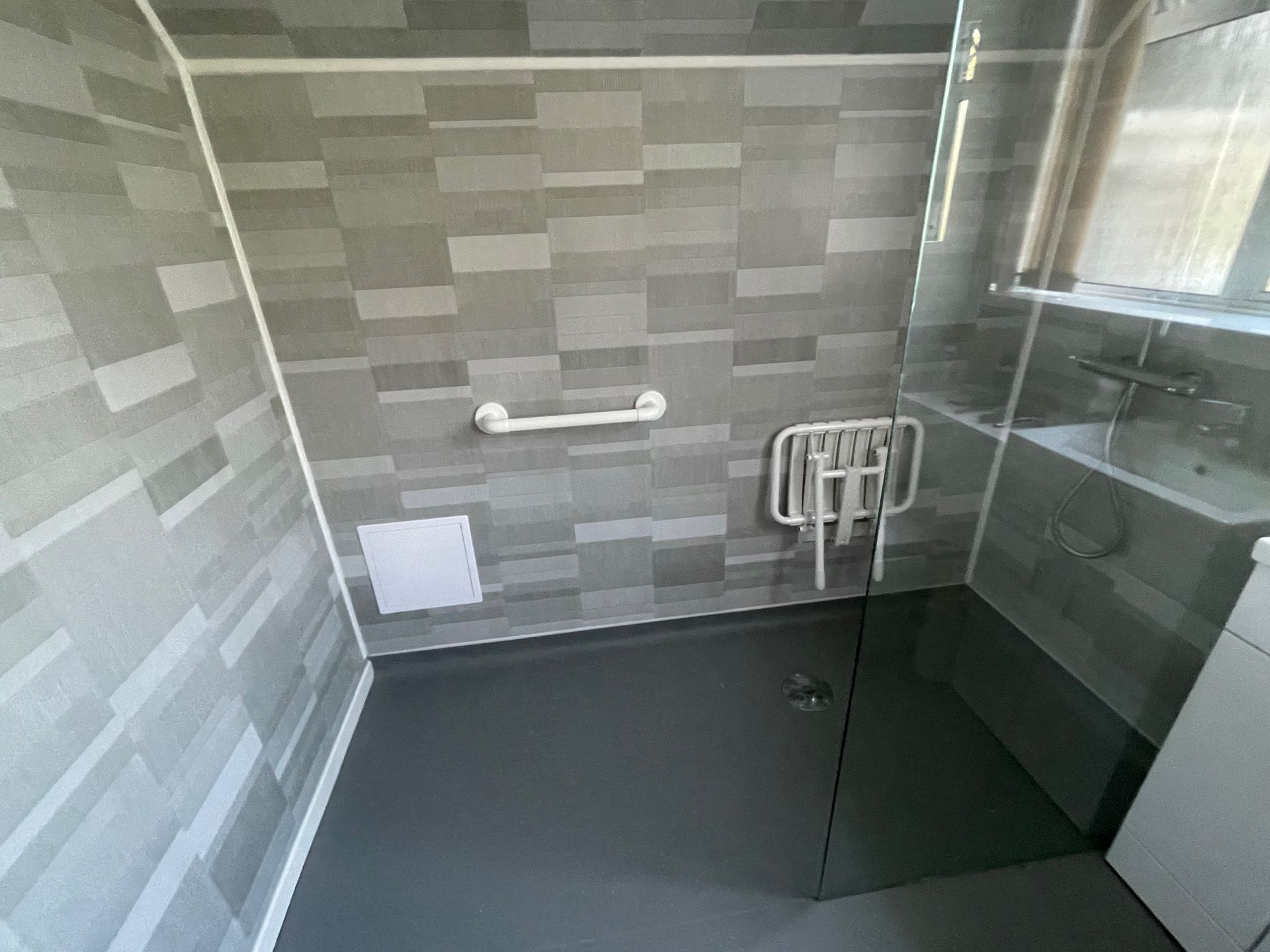 wet rooms 6