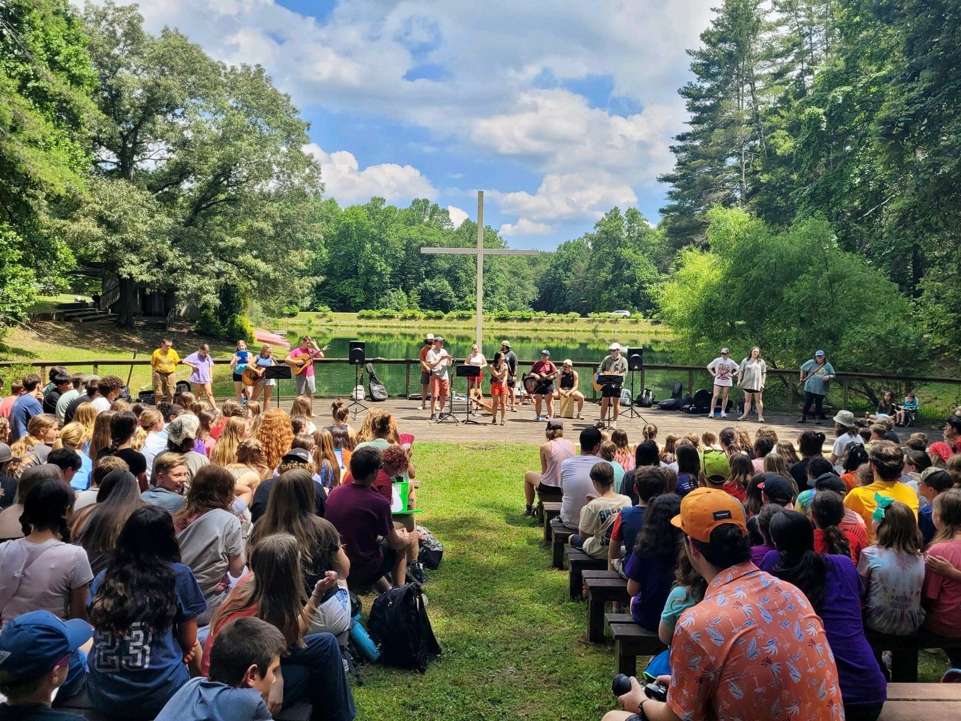 Outdoor worship at Lutheridge.