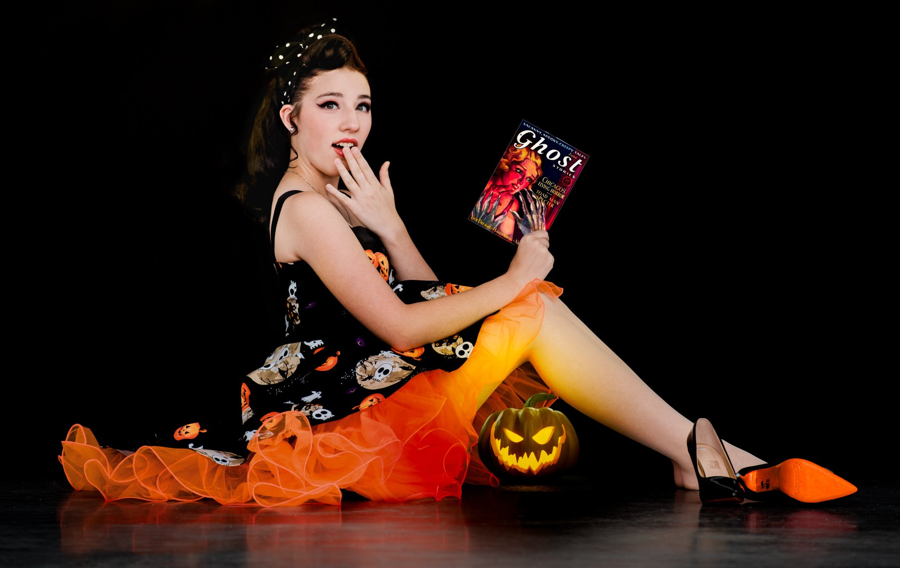 Pinup girl in halloween dress