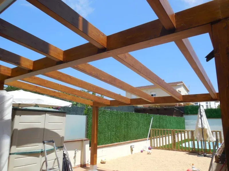 pergolato legno struttura travi terrazzo