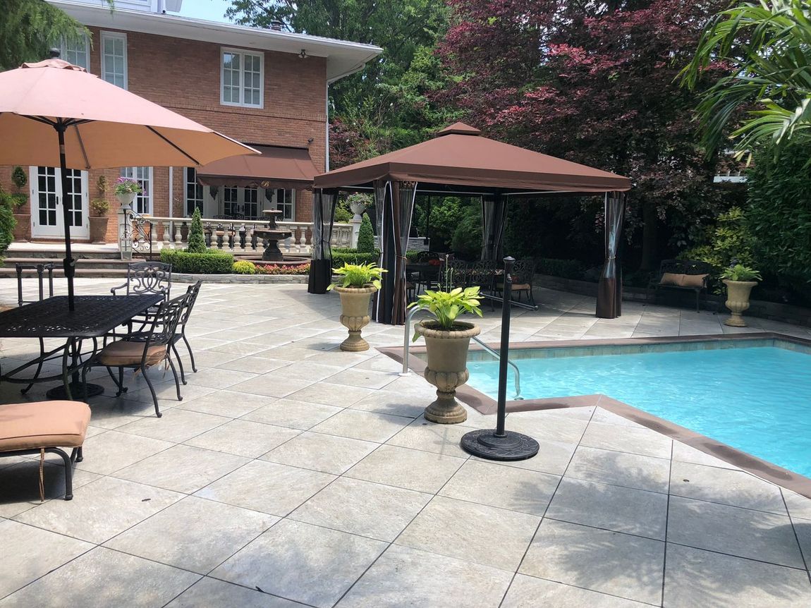 Constructive Concepts Backyard Patio Pavers