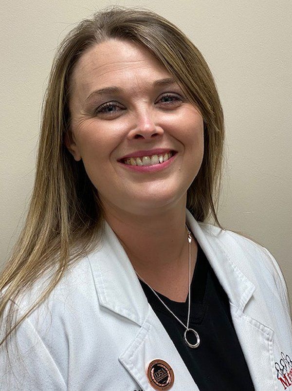 Amanda Gill, CFNP