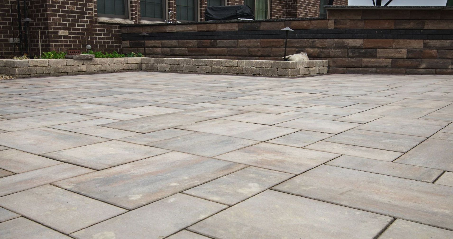 Schererville indiana 46375 brick paver patio unilock