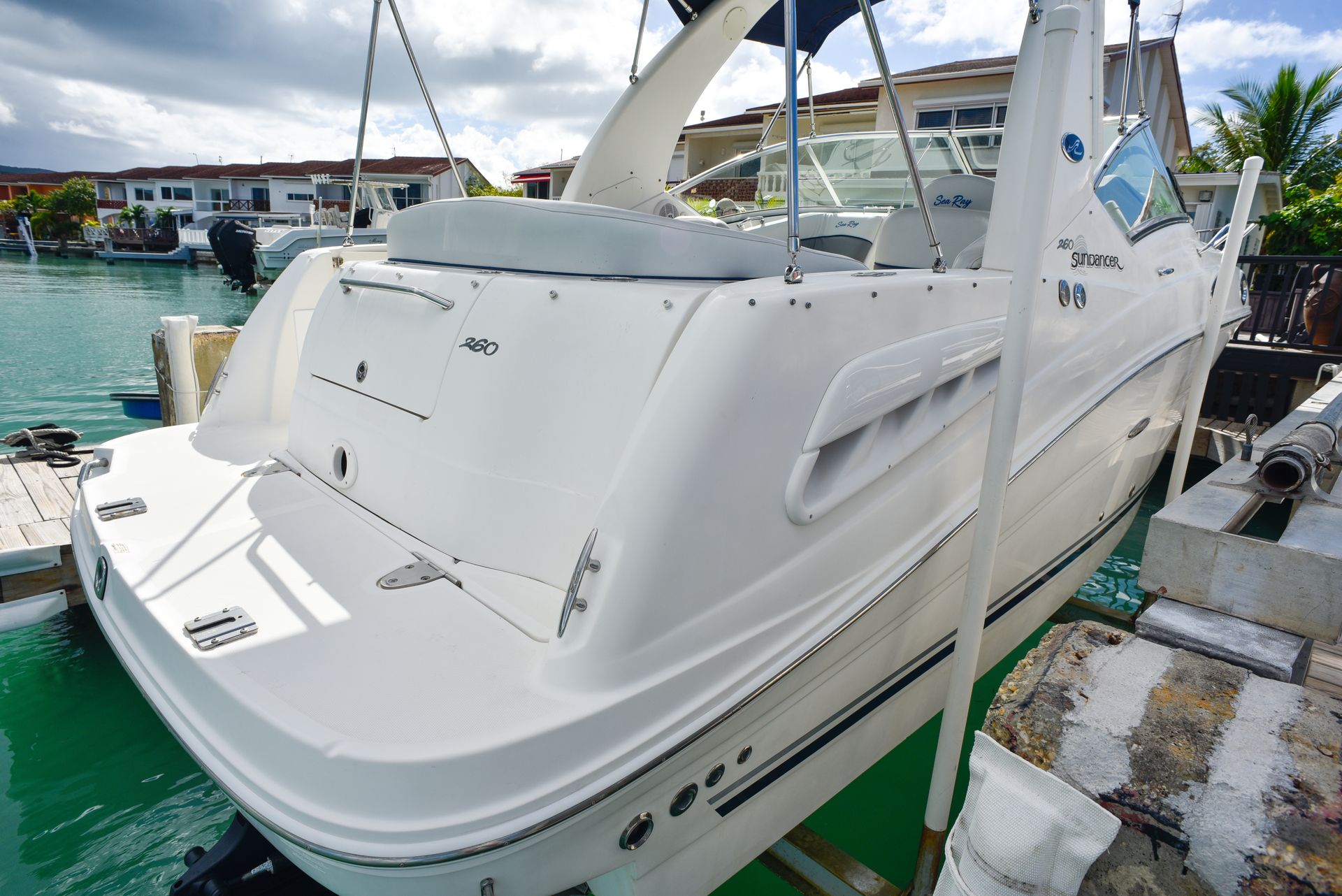 Sea Ray 260 Sundancer for Sale | Lighthouse Yachting