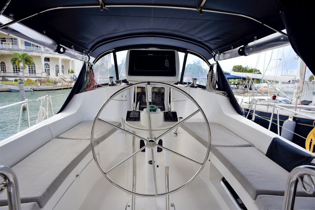Hunter 44 DS Helm