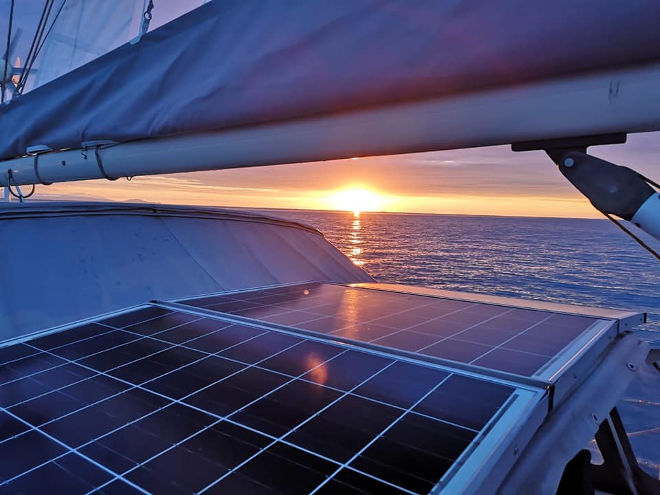 Catalina Morgan 41 Classic solar panels