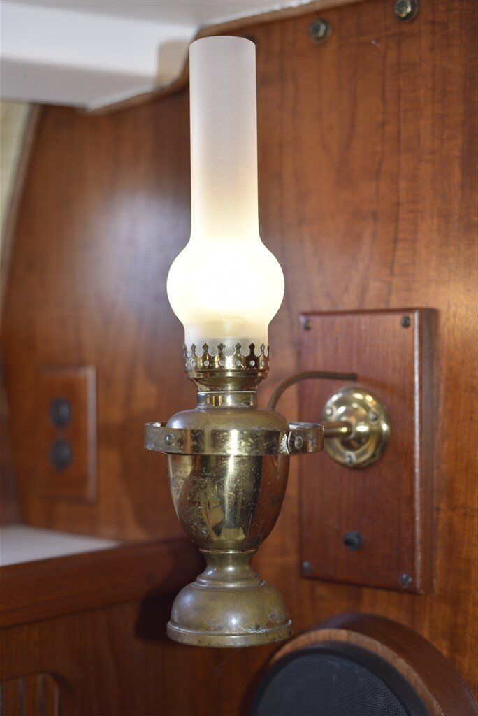 Catalina Morgan 41 Classic brass gimballed lights
