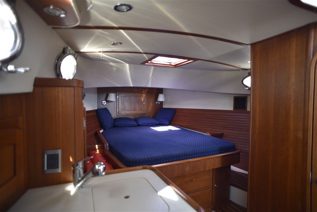 San Juan 40 Cabin
