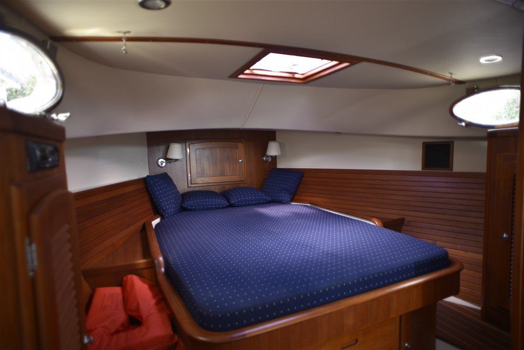 San Juan 40 Cabin