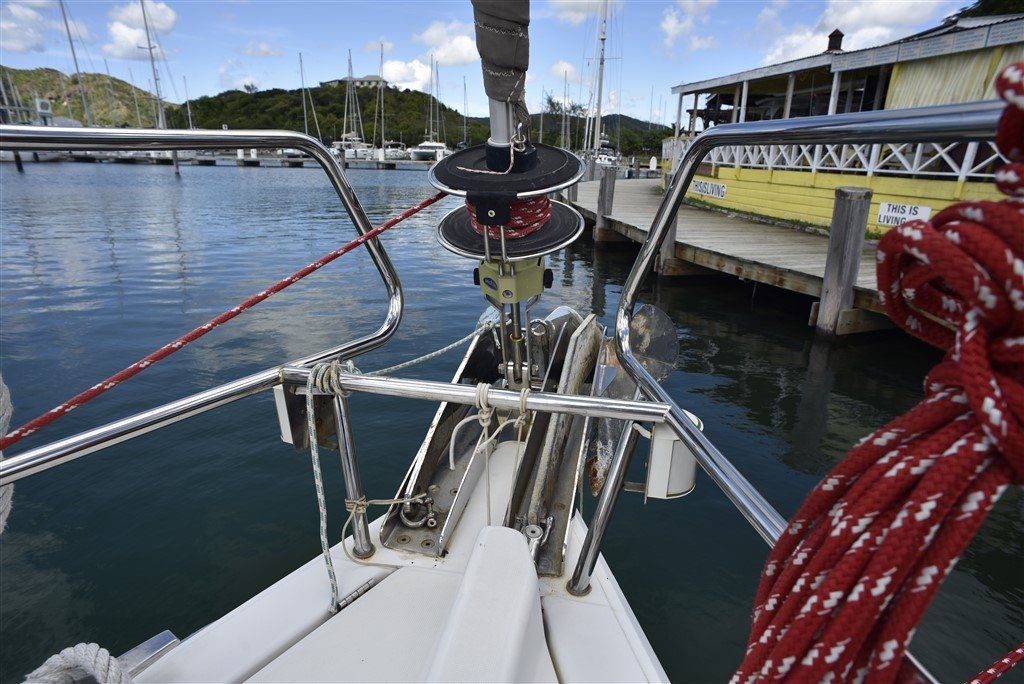 Jeanneau SO 41 DS Bow
