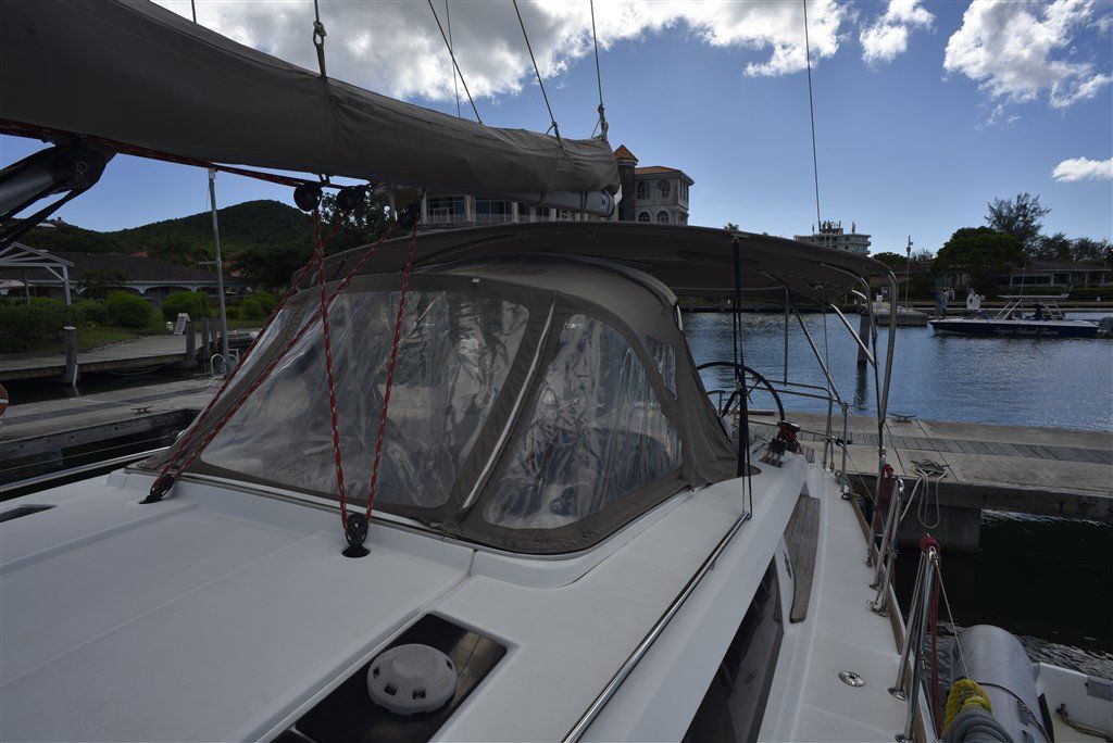 Jeanneau SO 41 DS Dodger
