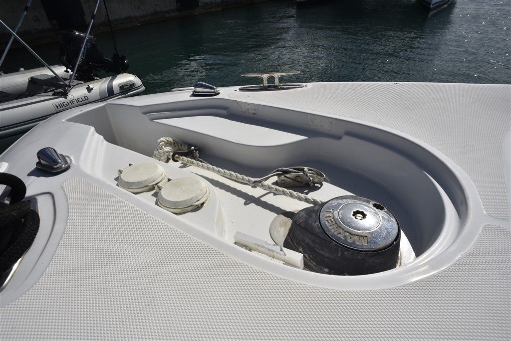 Electric Bow Windlass