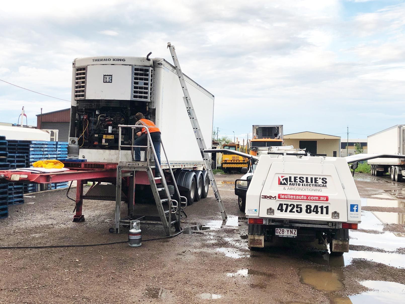 Repairing Truck Refrigerator Unit — Townsville, QLD — Leslie's Auto Electrical & Air-Conditioning Repairing Truck Refrigerator Unit — Townsville, QLD — Leslie's Auto Electrical & Air-Conditioning