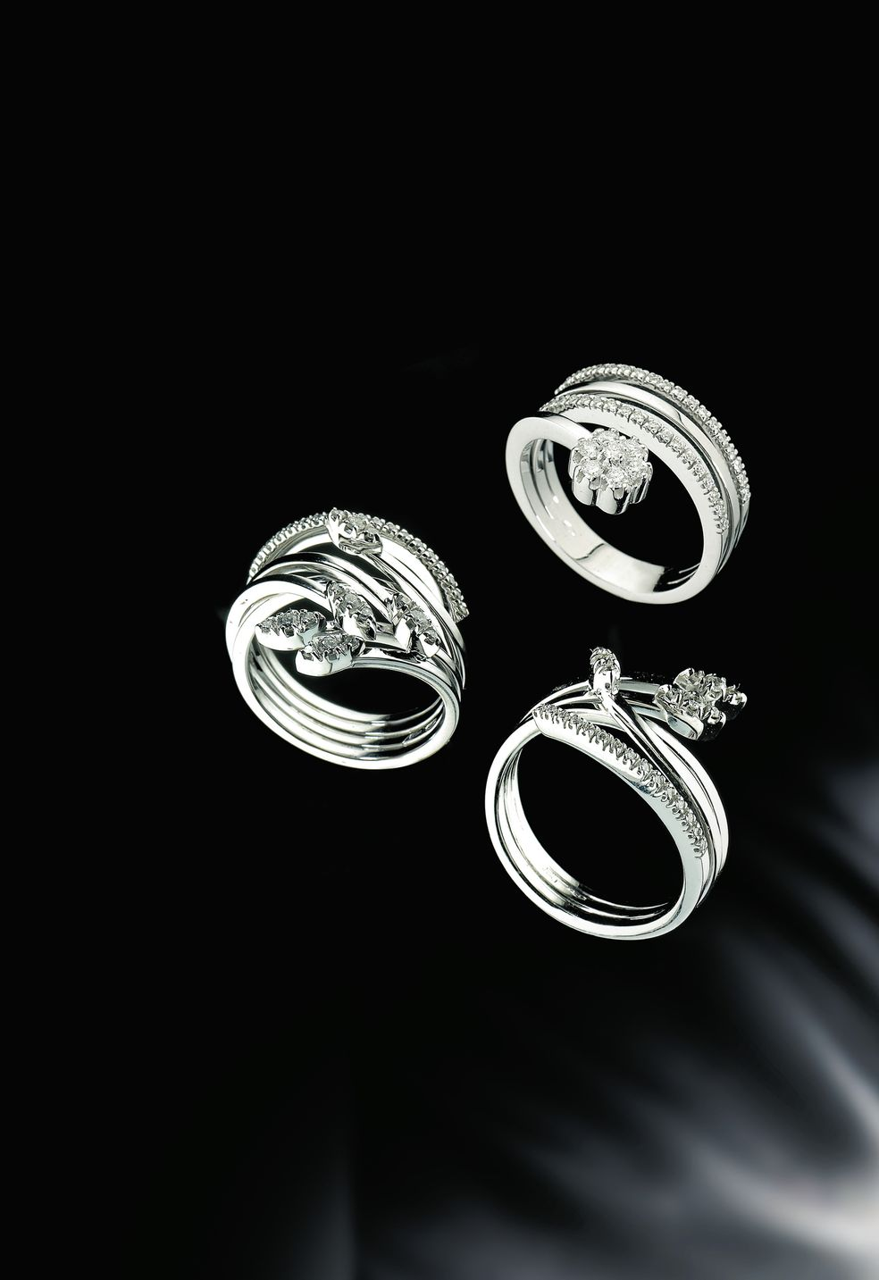 ANELLI CON DIAMANTI ORO BIANCO 18K