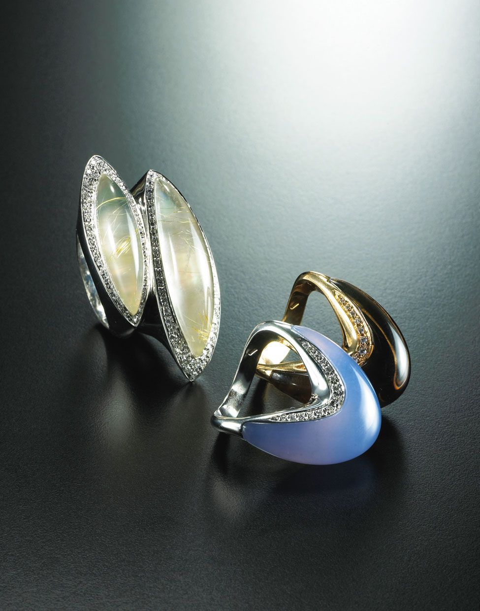 ANELLO CON MADREPERLA, 