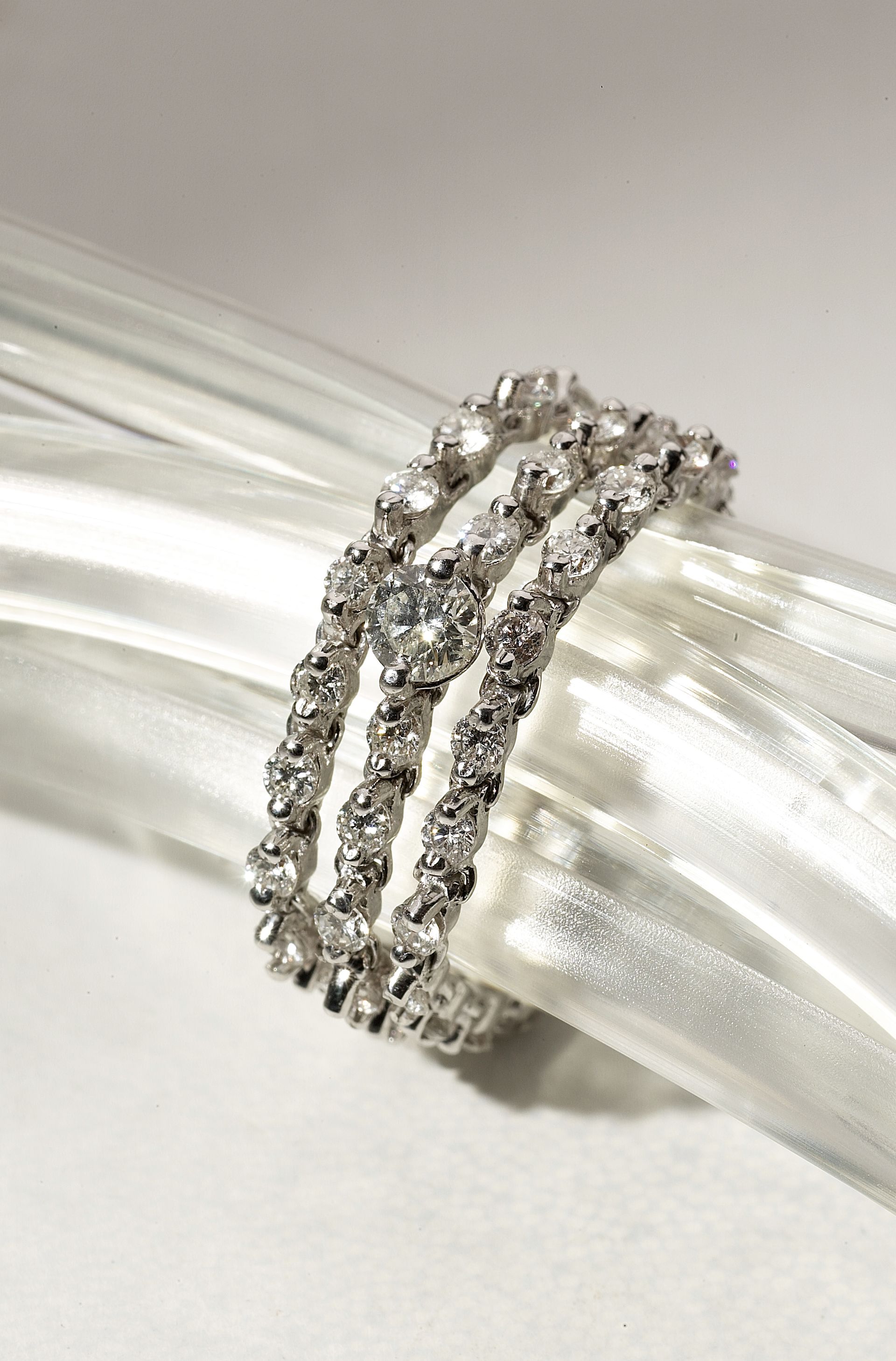 ANELLO 18 KT ORO BIANCO DIAMANTI NATURALI 