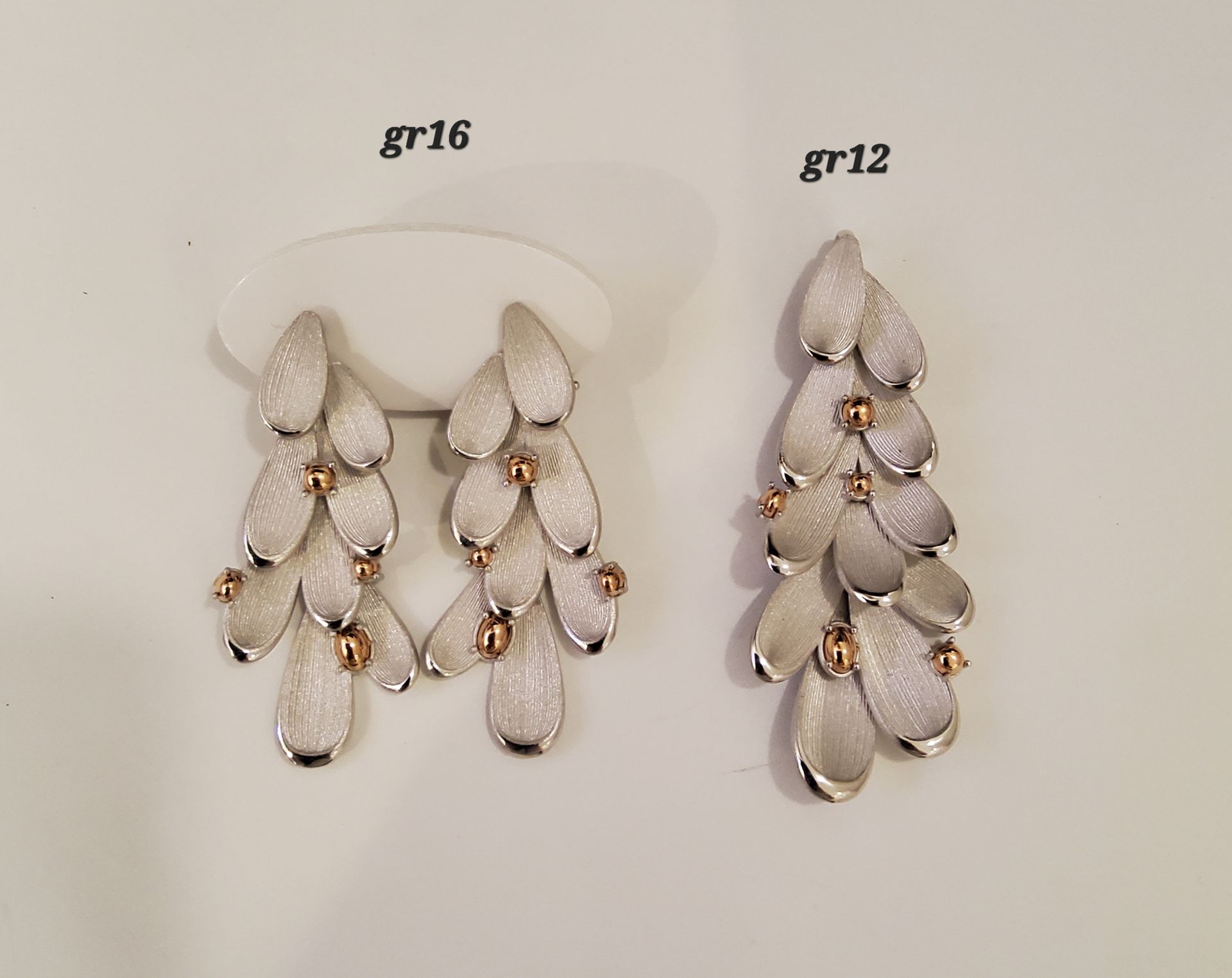 ORECCHINI PENDENTI ORO 18K E PIETRE