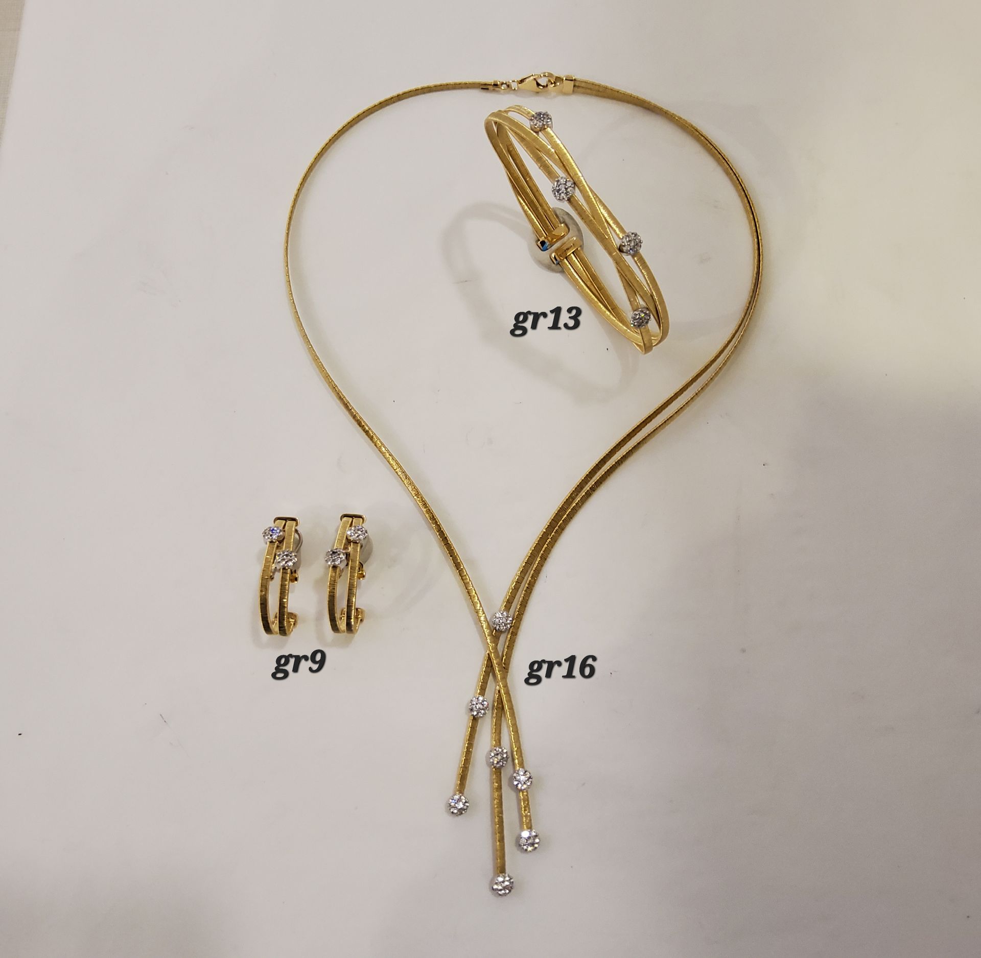 PARURE CON ORECCHINI, BRACCIALE ORO 18K