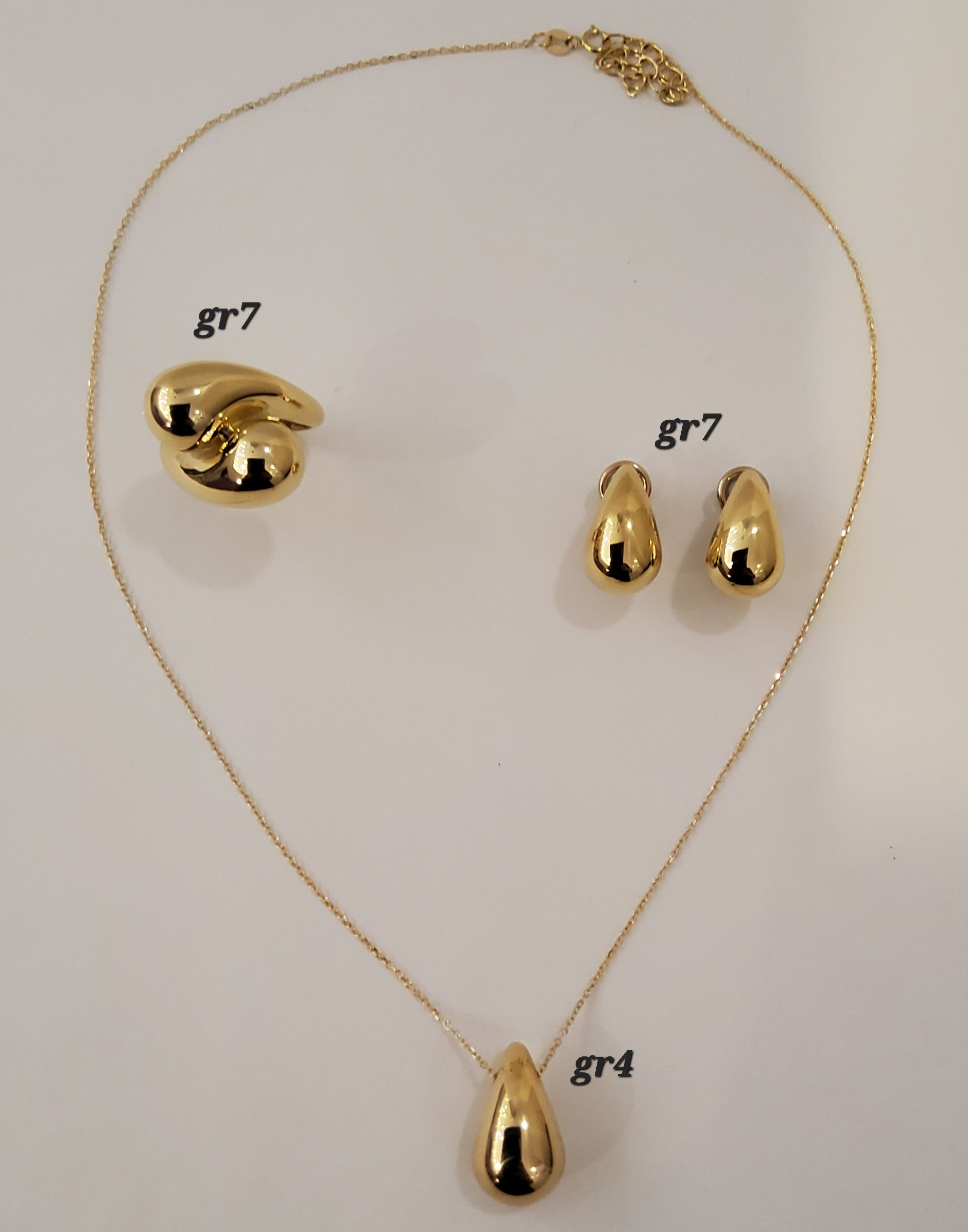 COMPLETO CON  ORECCHINI , PENDENTE E ANELLO ORO 18K GIALLO