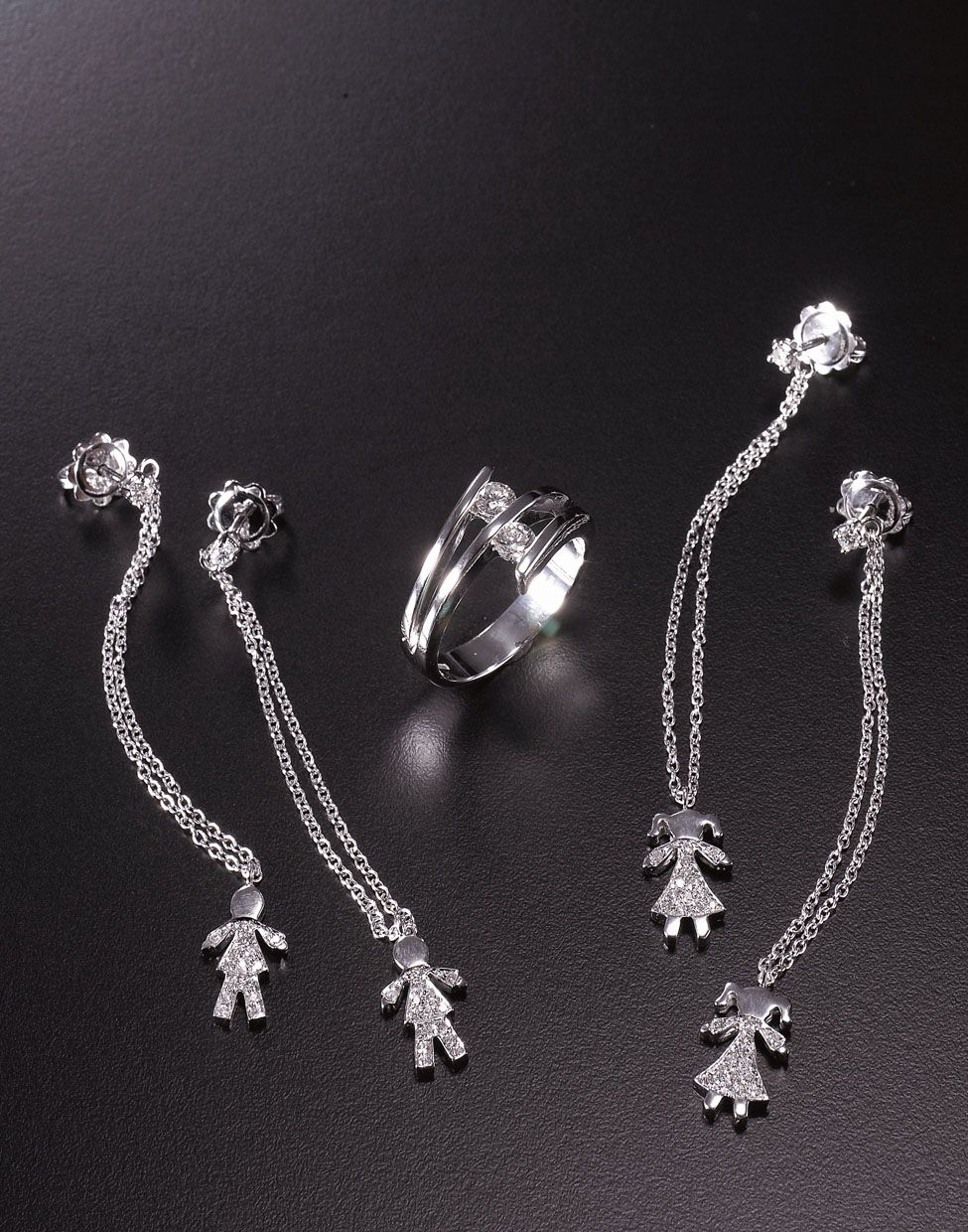 ORECCHINI  E ANELLI  CON DIAMANTI  18K ORO BIANCO