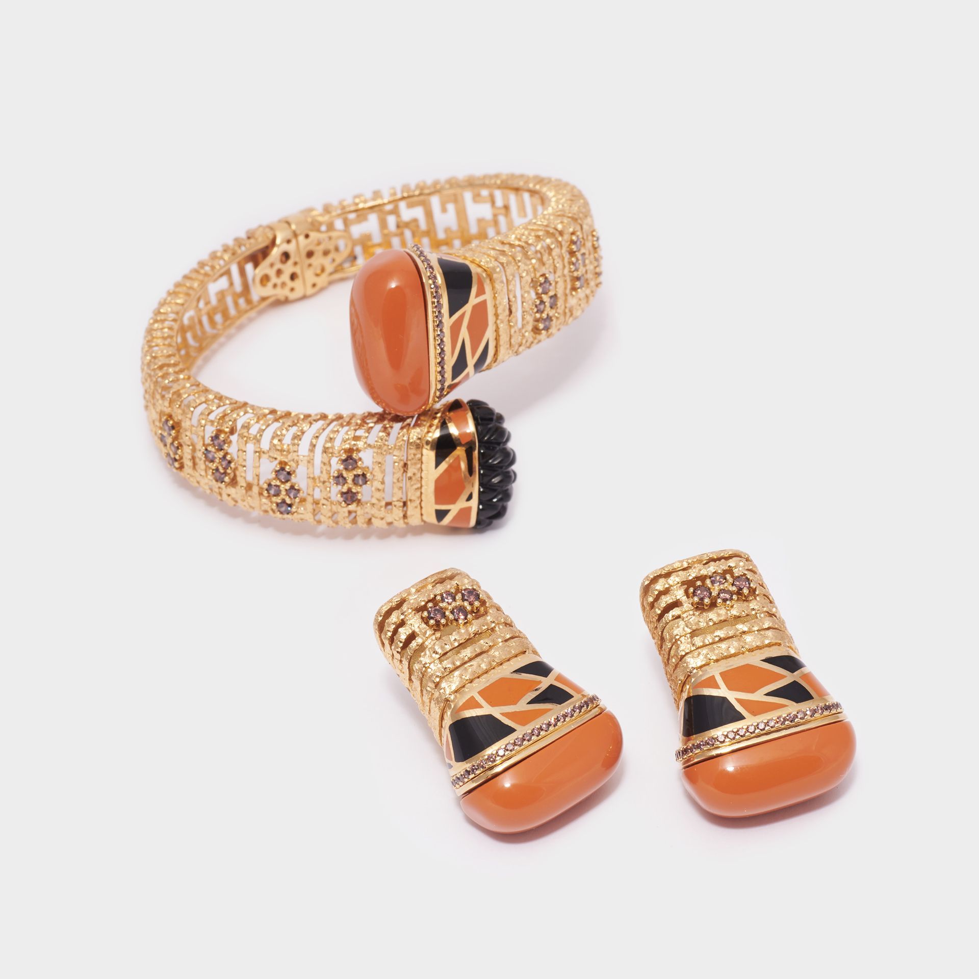 BRACCIALE E ORECCHIMI ORO GIALLO 18 KT CON PIETRE ARANCIONI