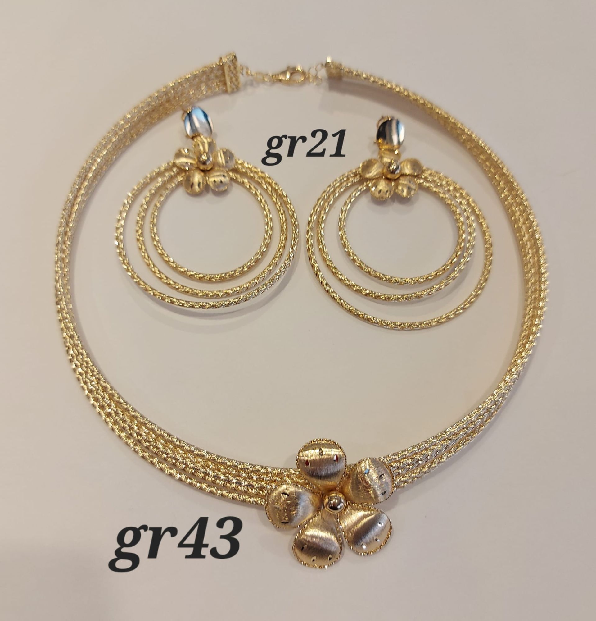 PAURE 18 KT CON COLLANA E ORECCHINI 