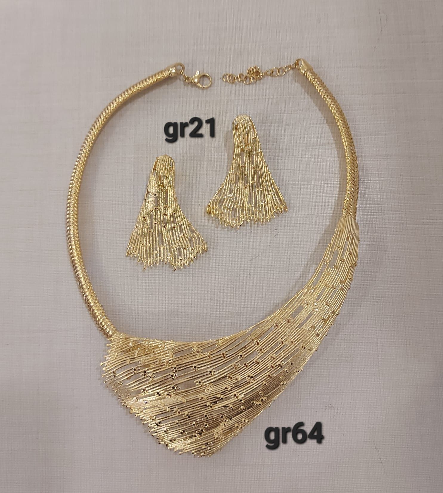 PAURE 18 KT CON COLLANA E ORECCHINI 