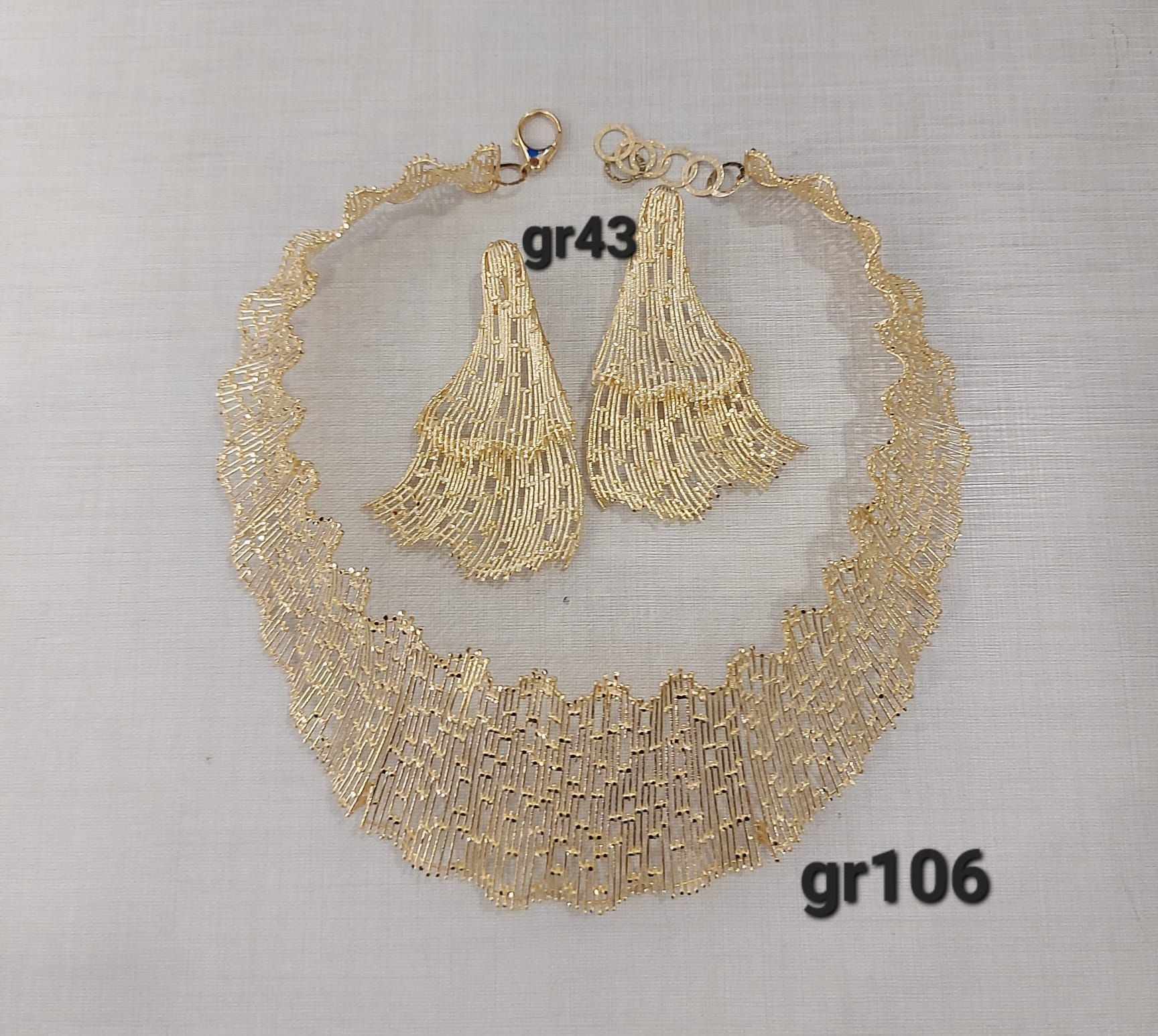 PAURE 18 KT CON COLLANA E ORECCHINI 