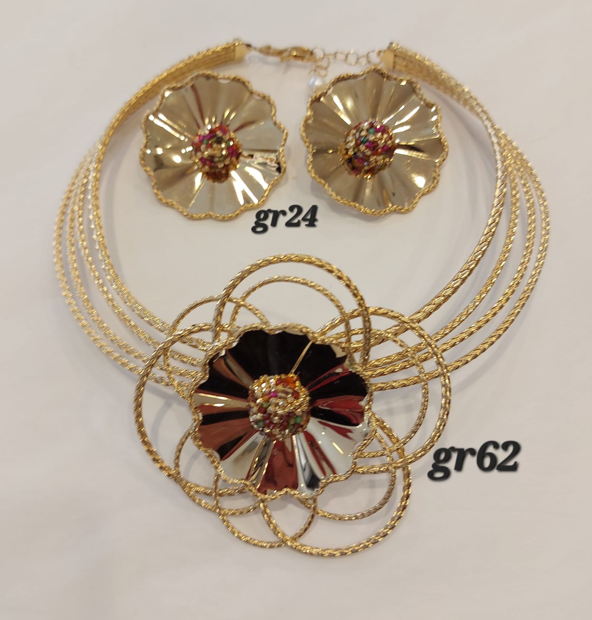 PAURE 18 KT CON COLLANA E ORECCHINI 