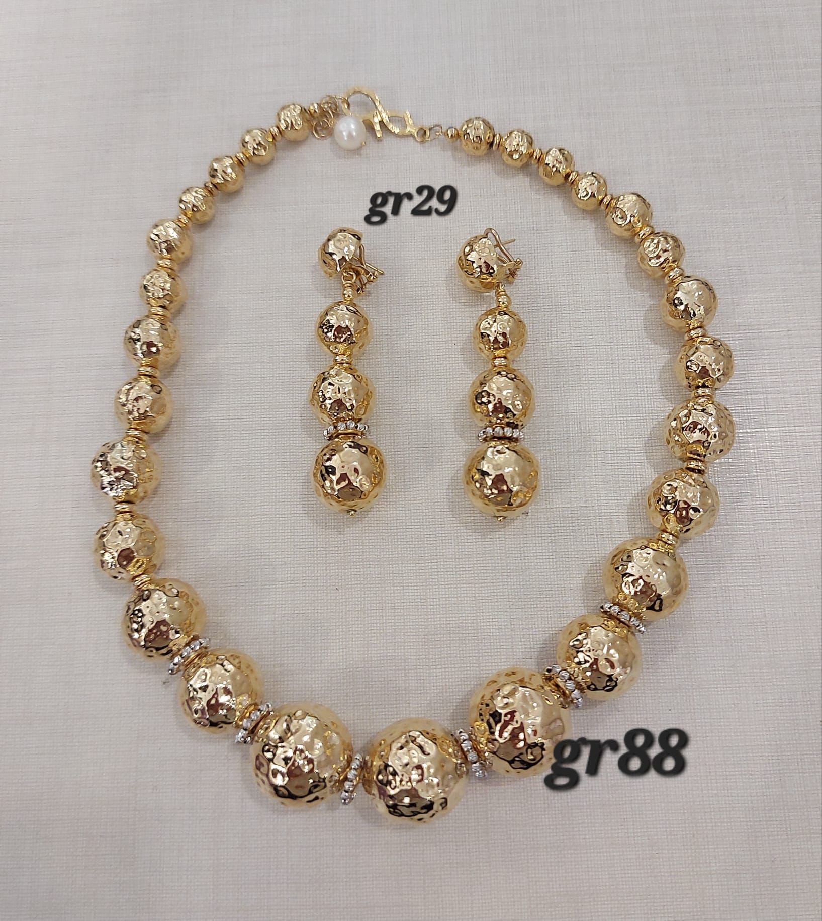 PAURE 18 KT CON COLLANA E ORECCHINI 