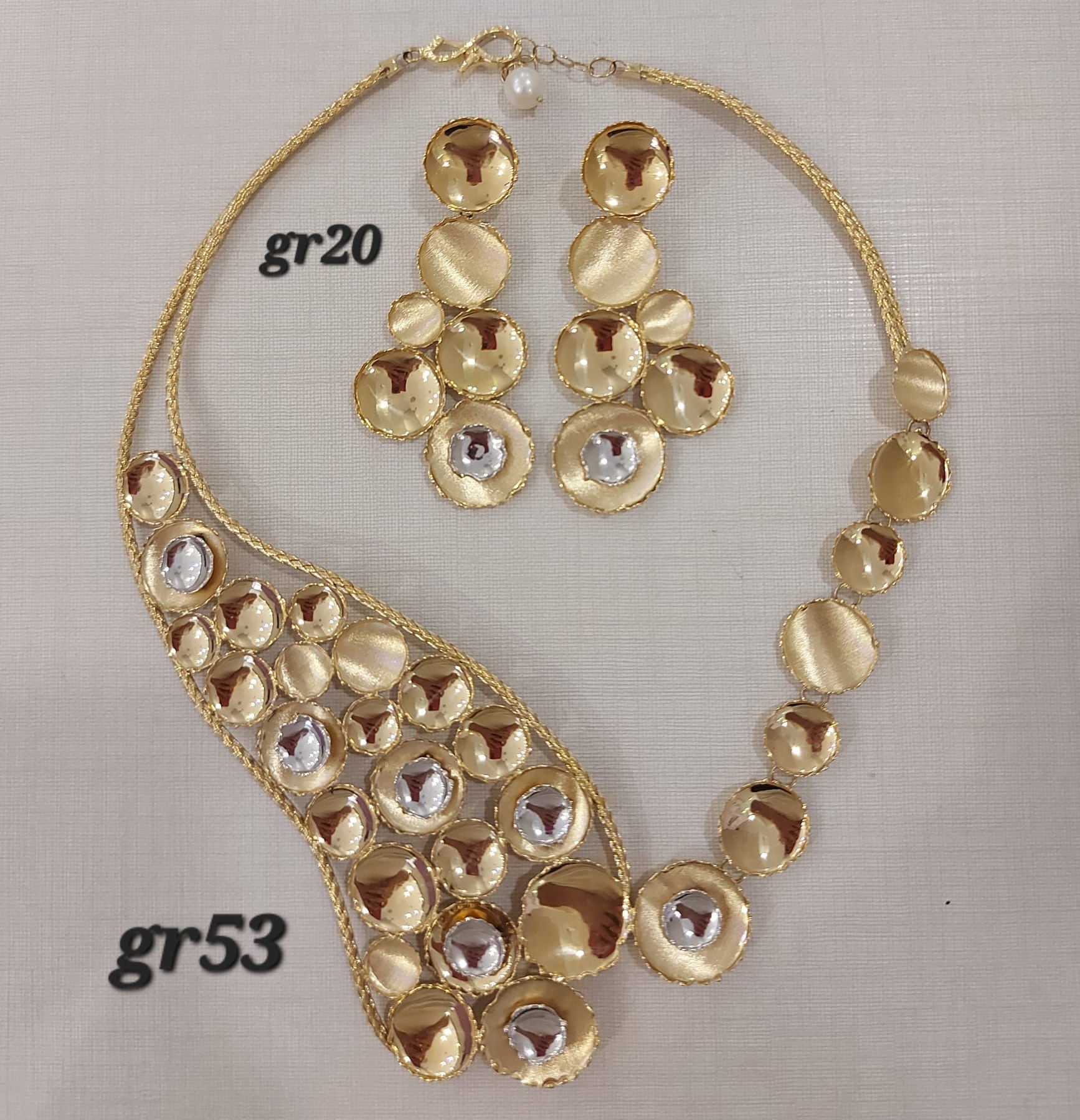 PAURE 18 KT CON COLLANA E ORECCHINI 