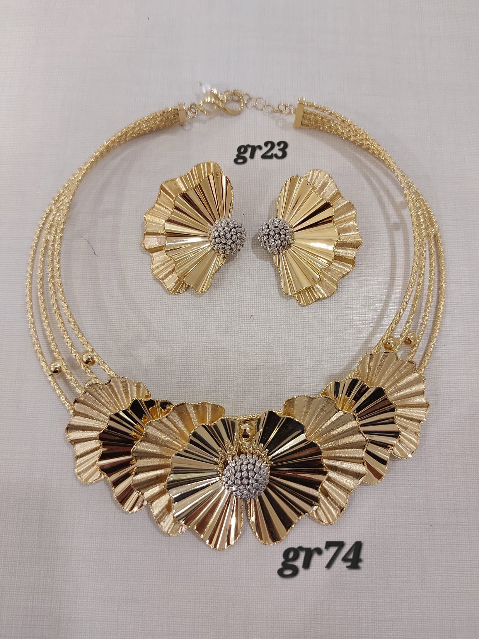 PARURE CON ORECCHINI  ORO 18K  BIANCO E GIALLO