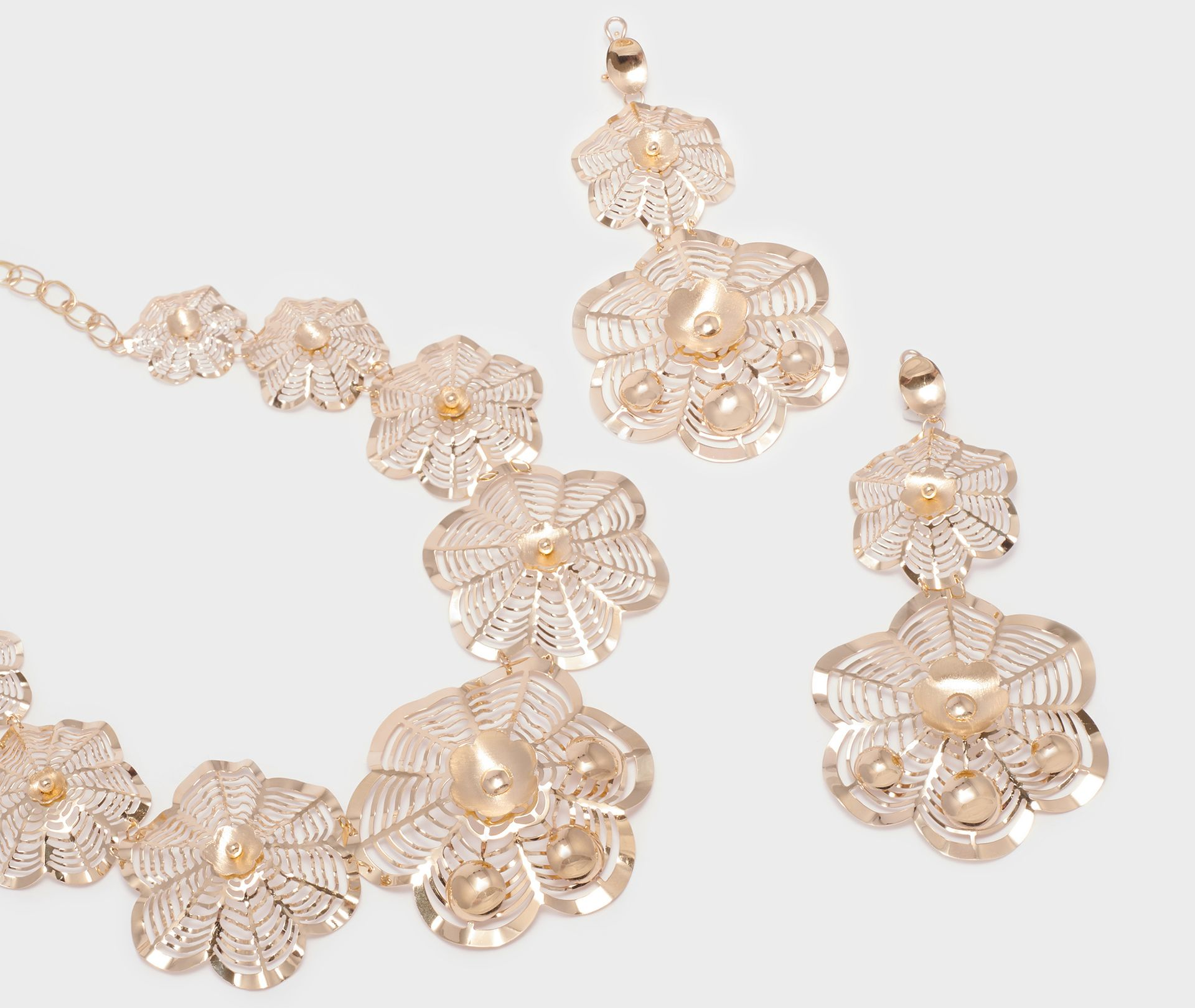 PARURE COLLANA CON  ORECCHINI ORO 18 KT